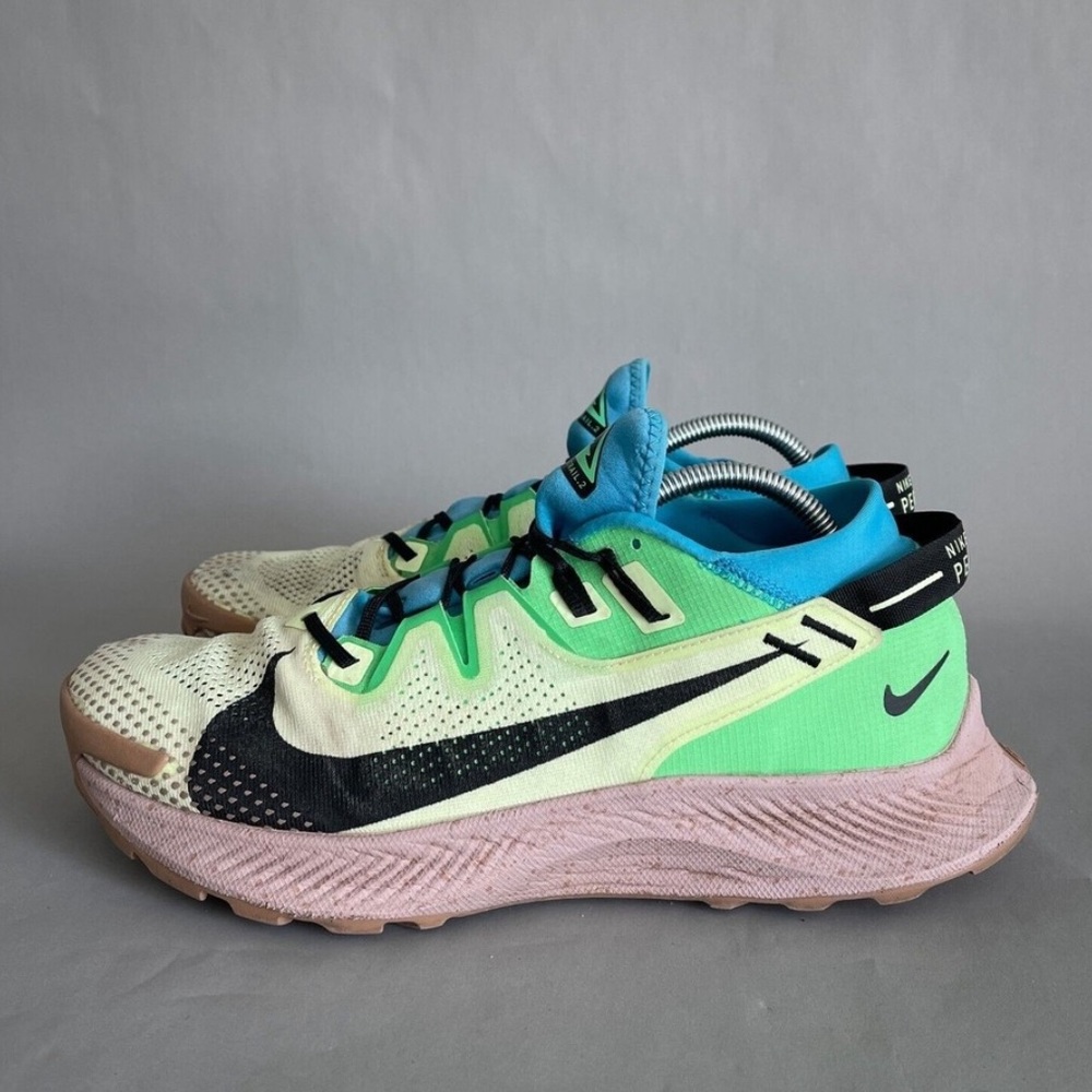 Nike Shoes Men 11 Pegasus Trail 2 Running
Athletic Multicolor Training Sneakers